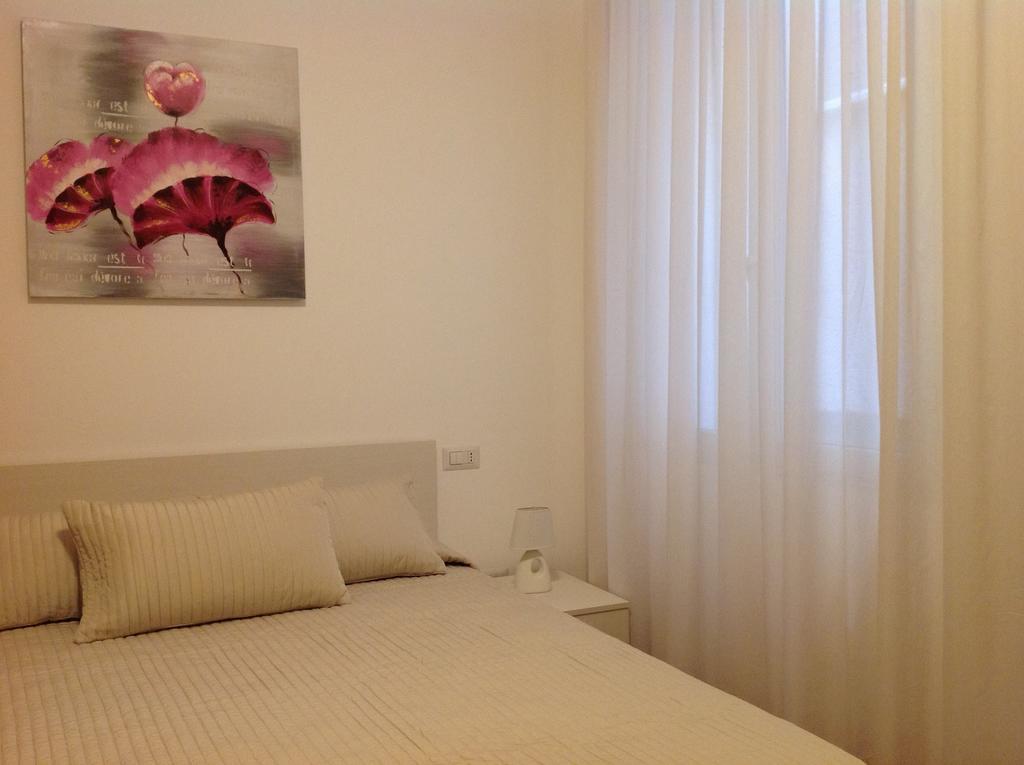 B&B A Casa Di Amici Giardini-Naxos Kamer foto